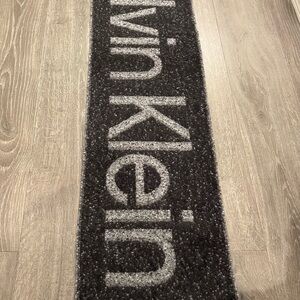 Calvin Klein Reversible Blanket Logo Scarf